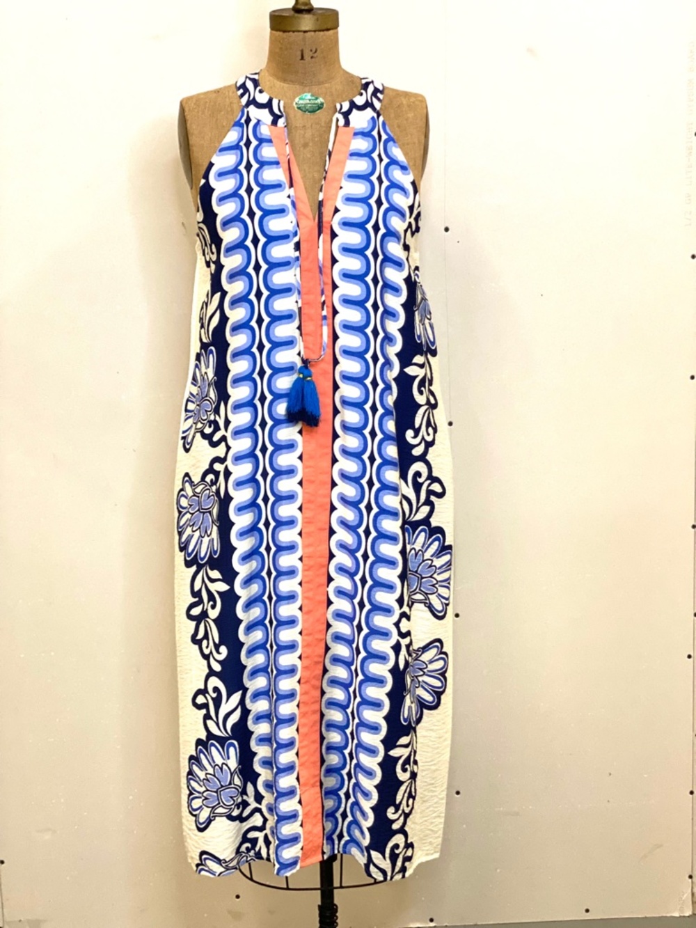 THML Dress - Picture 6 of 7